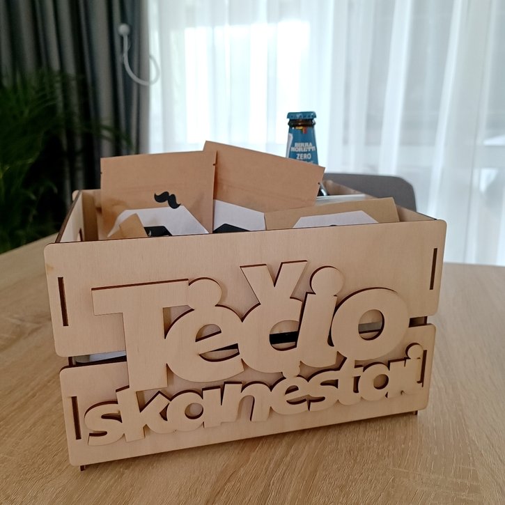 Medinė dėžė "Tėčio skanėstai" 6