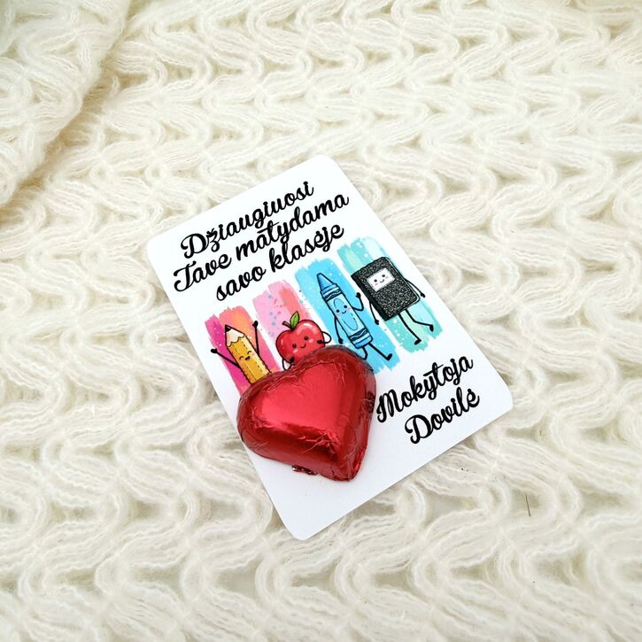Personalizuota kortelė su šokoladine širdele 1