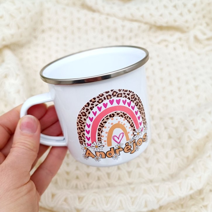 Metalinis retro puodelis "Vaivorykštė" su vardu 1