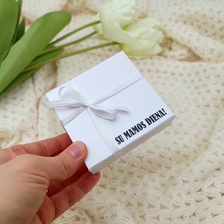 Kaklo papuošalas dovanų dėžutėje su nuotrauka ir sveikinimu "Mama" 6