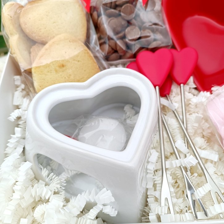 Dovanų rinkinys šokoladinis fondiu "Širdelė" 3