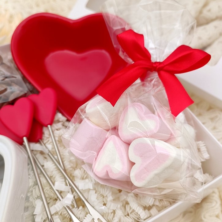 Dovanų rinkinys šokoladinis fondiu "Širdelė" 1