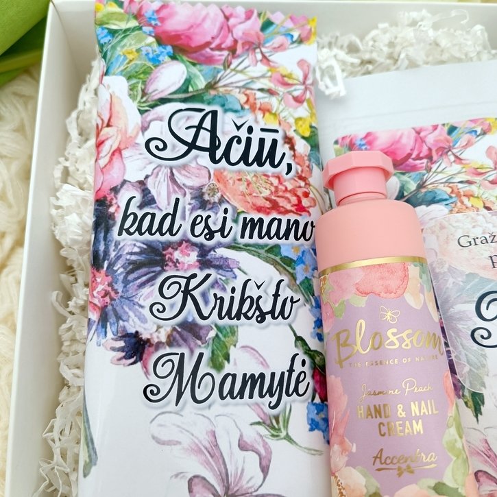 Dovanų rinkinys krikšto mamai "Ačiū" su užrašu ant šokolado 1