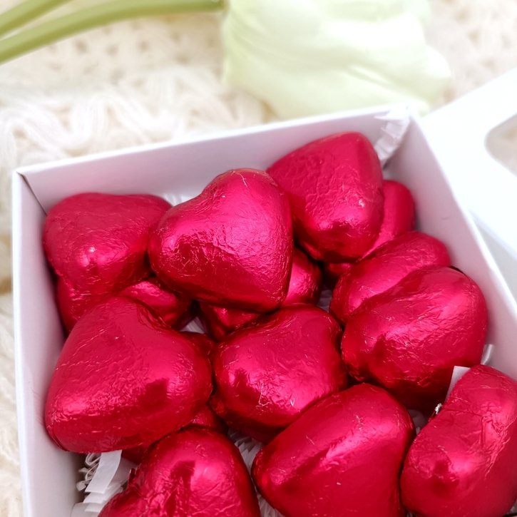 Šokoladinės širdelės dėžutėje, 100 g. 2