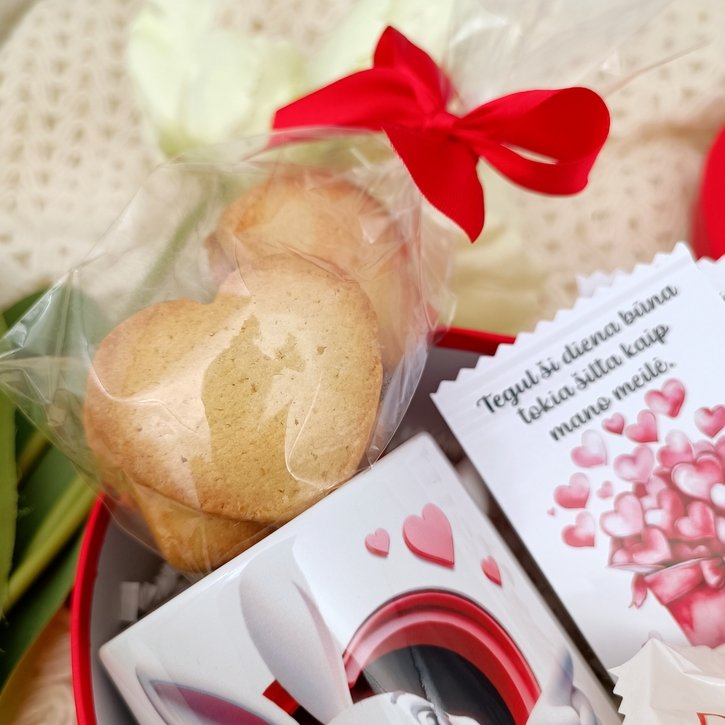 Dovanų rinkinys širdelės formos dėžutėje 3