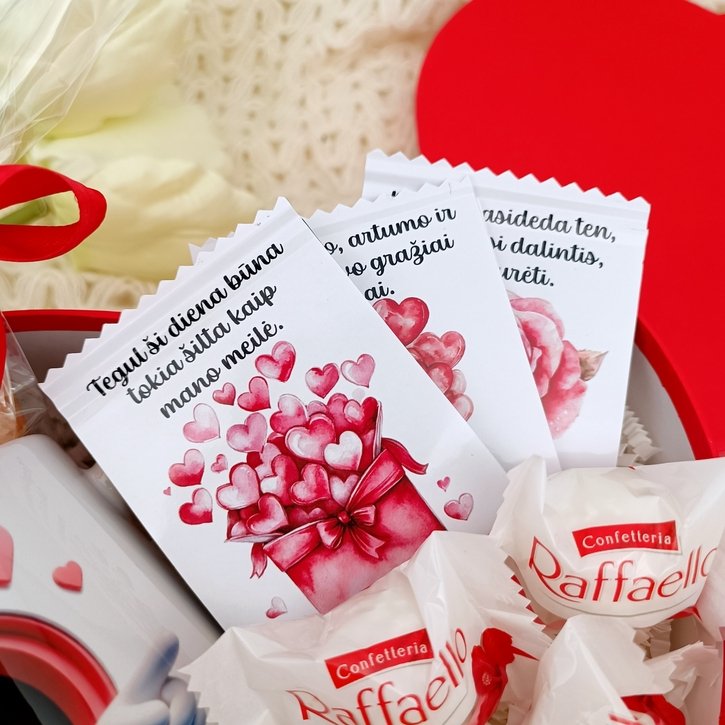 Dovanų rinkinys širdelės formos dėžutėje 2