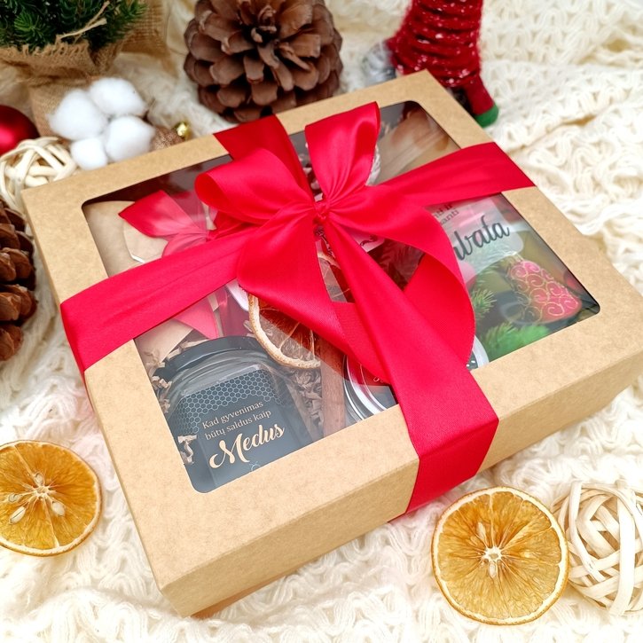 Kalėdinis dovanų rinkinys "Kankorėžis" su triufeliais 3