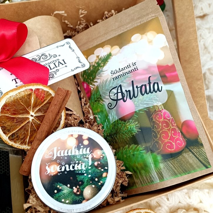 Kalėdinis dovanų rinkinys "Kankorėžis" su triufeliais 1