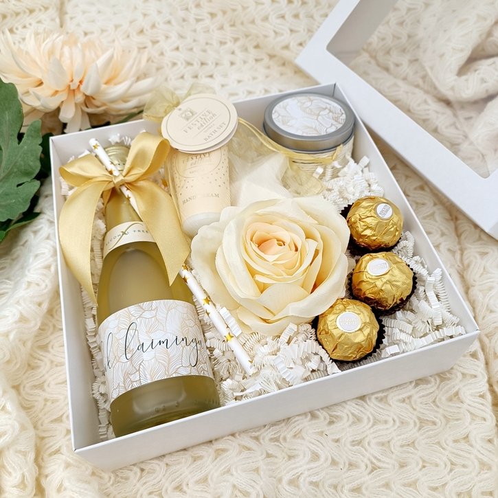 Dovanų rinkinys moterims "Būk laiminga"